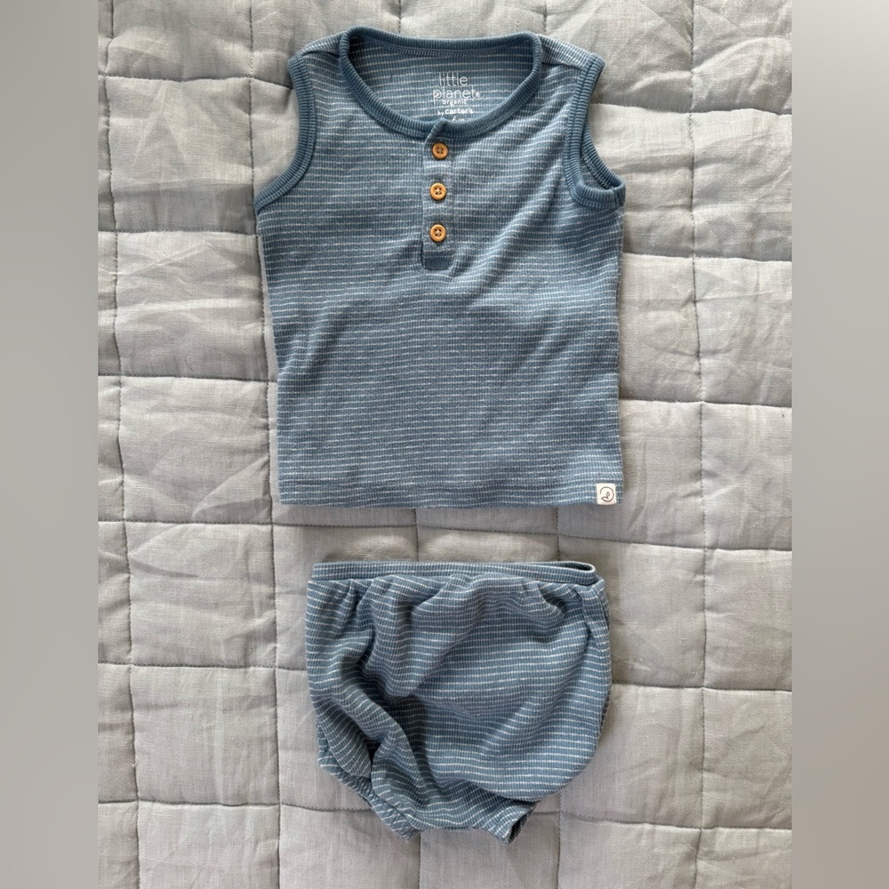 Little Planet Summer 2 piece set, size 6 months